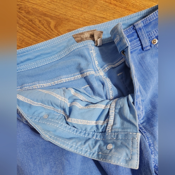 So Slimming by Chicos Sailor Blue Jeans Cropped 1 - Picture 3 of 3